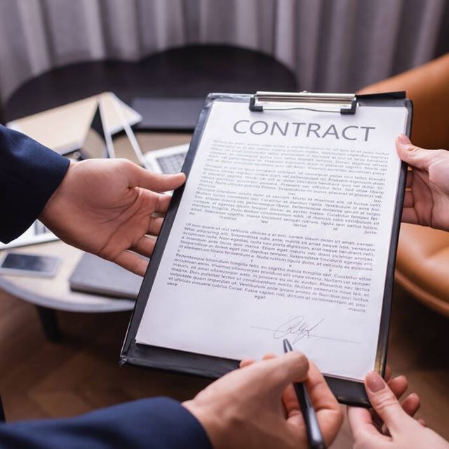 Stock Photo Cropped View Businessman Signing Contract
