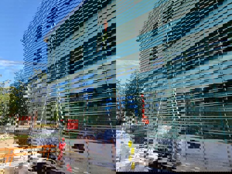 case-radboudumc-verduurzaming-gebouw-buitenkant-1500x2000.jpg