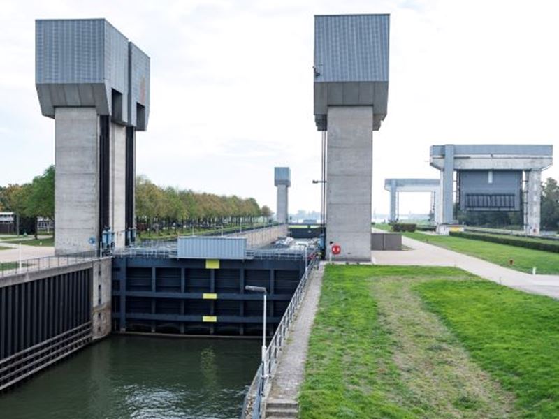 Sluis PARK Prestatiecontract Amsterdam Rijnkanaal VB