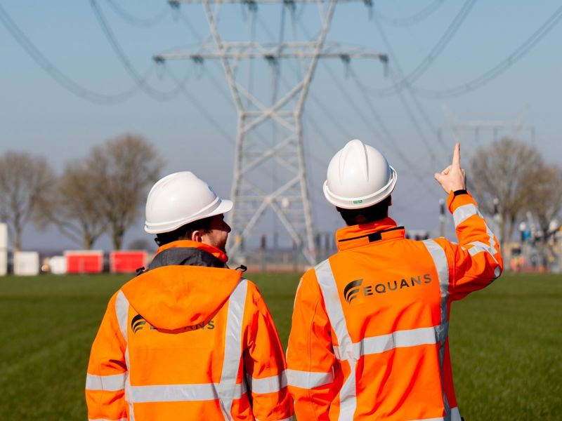 markt-duurzame-energie-en-netten-twee-mannen-met-helm-bij-elektriciteitspaal-3282x2187.jpg